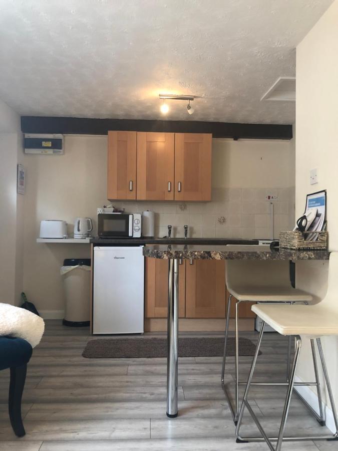 Little Park Holiday Homes Self Catering Cottages 1 & 2 Bedrooms Available Close To Tutbury Castle Exteriör bild