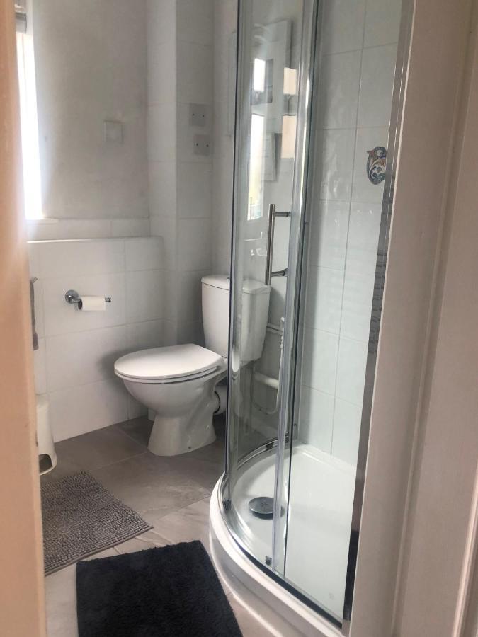 Little Park Holiday Homes Self Catering Cottages 1 & 2 Bedrooms Available Close To Tutbury Castle Exteriör bild