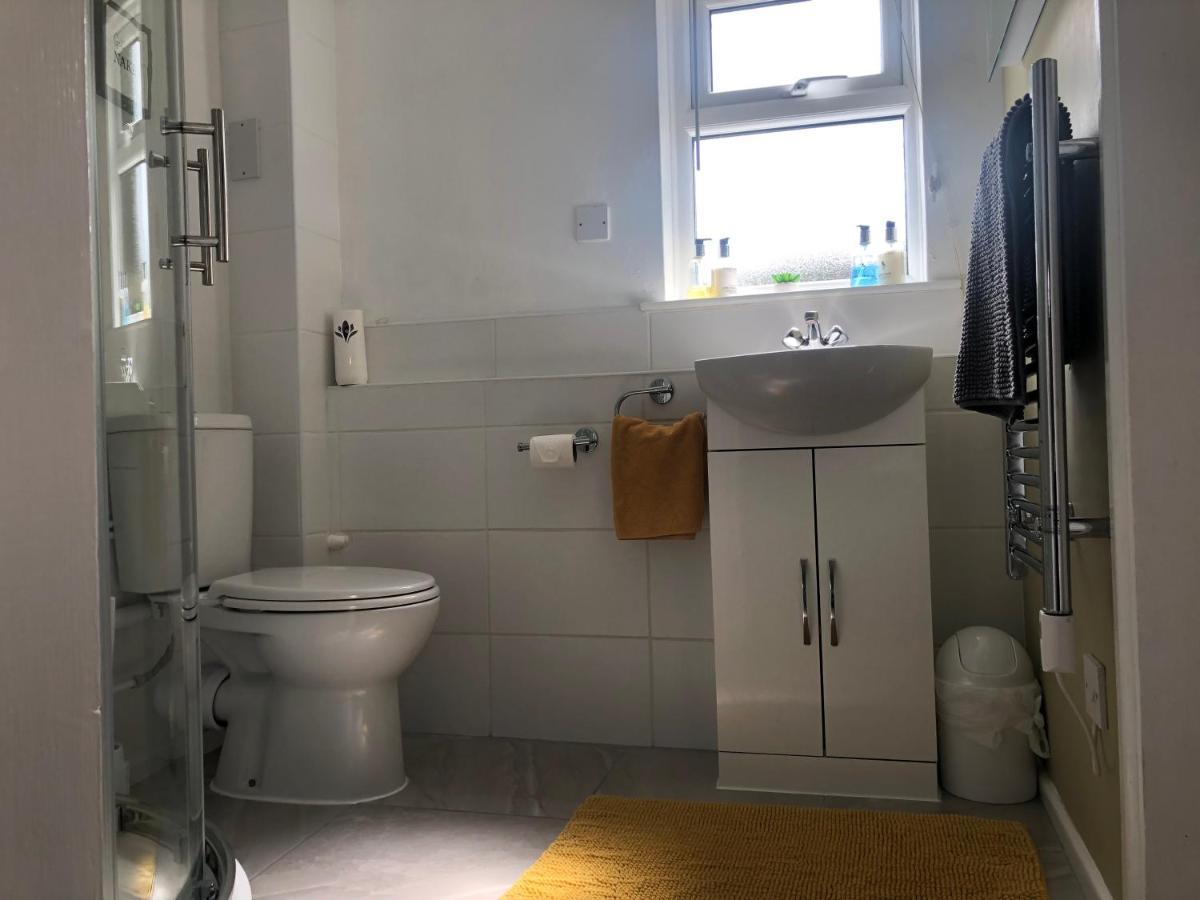 Little Park Holiday Homes Self Catering Cottages 1 & 2 Bedrooms Available Close To Tutbury Castle Exteriör bild